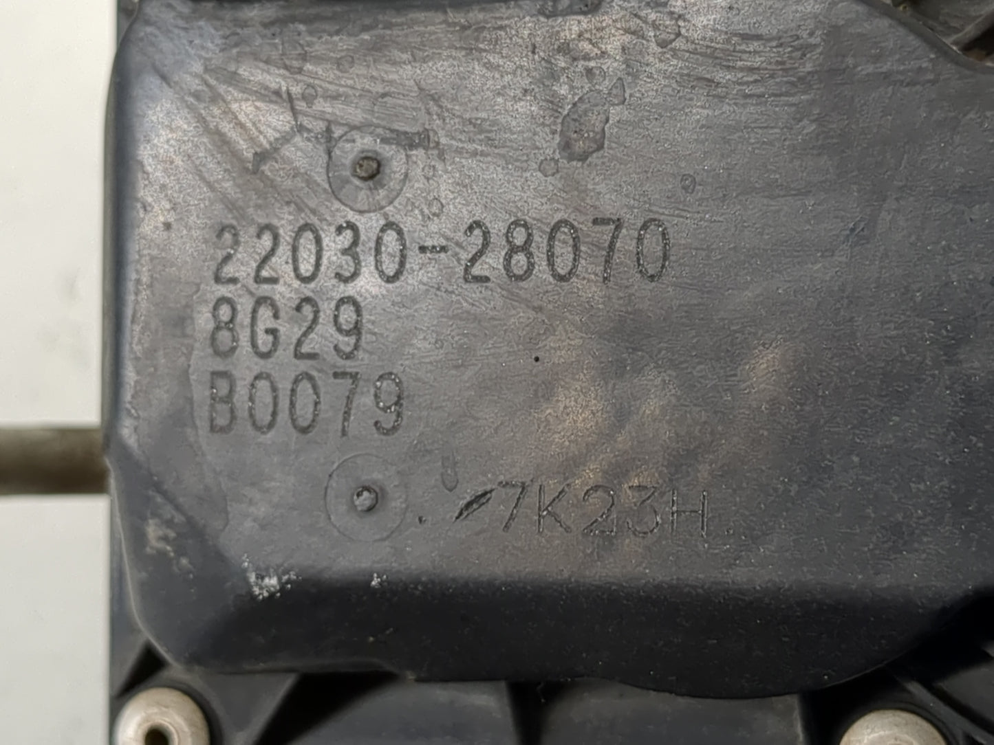 2006-2008 Toyota Rav4 Throttle Body P/N:22030-28070 Fits Fits 2006 2007 2008 2009 2010 2011 2012 2013 2014 2015 OEM Used Aut