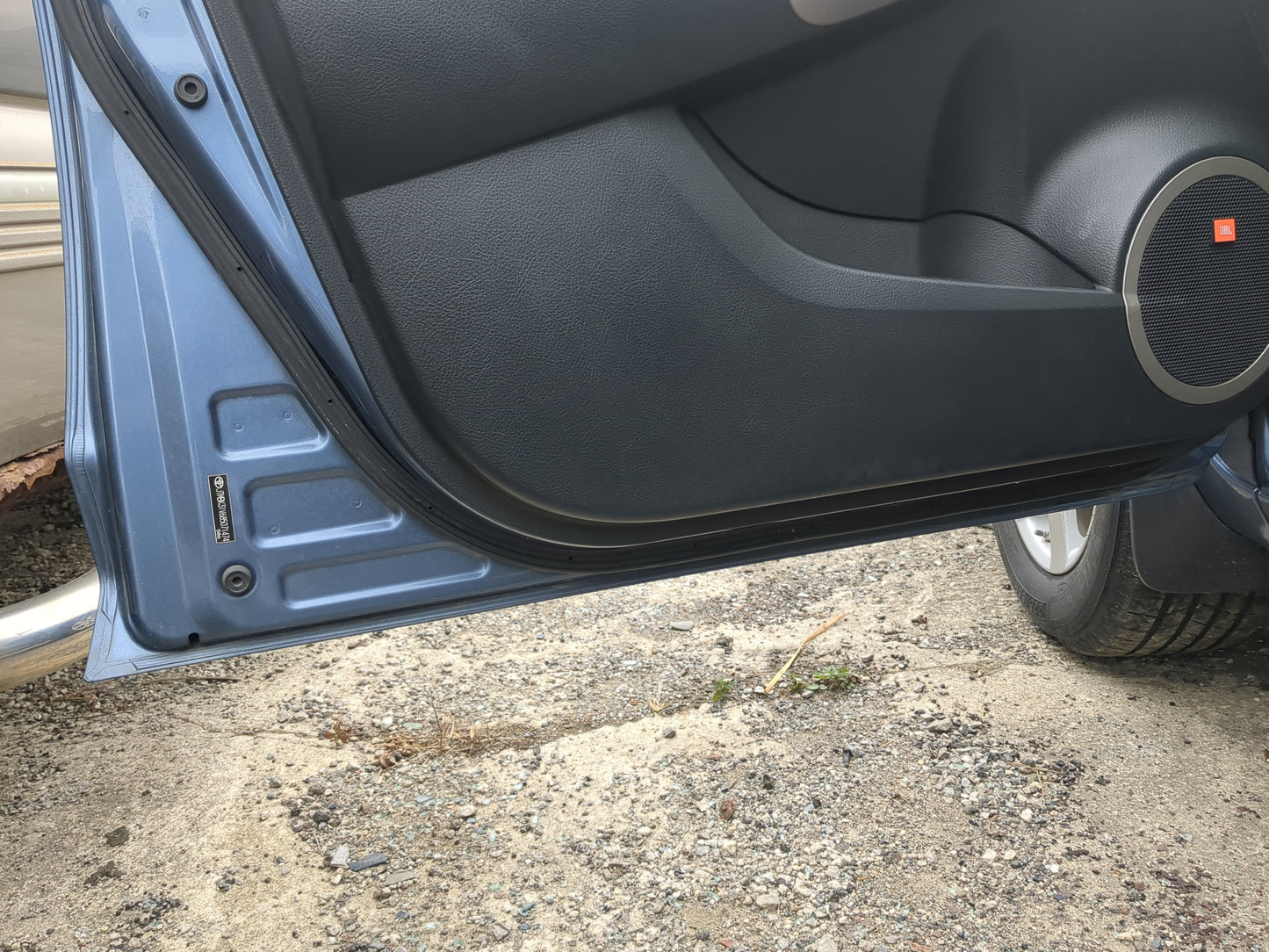 2006-2014 Toyota Rav4 Driver Front Door Oem - Oemusedautoparts1.com