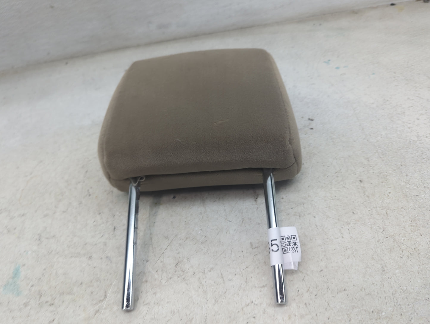 2008 Toyota Sienna Headrest Head Rest Rear Center Seat Fits OEM Used Auto Parts - Oemusedautoparts1.com