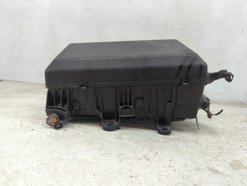 2007-2009 Toyota Tundra Fusebox Fuse Box Panel Relay Module P/N:9225 N0A1 Fits Fits 2007 2008 2009 OEM Used Auto Parts