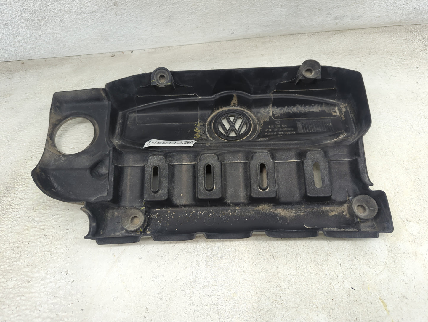 2008 Volkswagen Beetle Engine Cover - Oemusedautoparts1.com