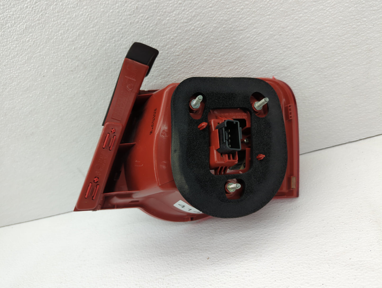 2006-2008 Volkswagen Passat Tail Light Assembly Driver Left OEM P/N:ZSB 3C5.945.095 D ZSB.3C5.945.095J Fits Fits 2006 2007 2