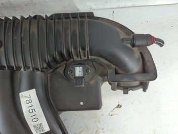 2004-2008 Volvo S40 Air Intake Manifold P/N:30646518 Fits Fits 2004 2005 2006 2007 2008 OEM Used Auto Parts