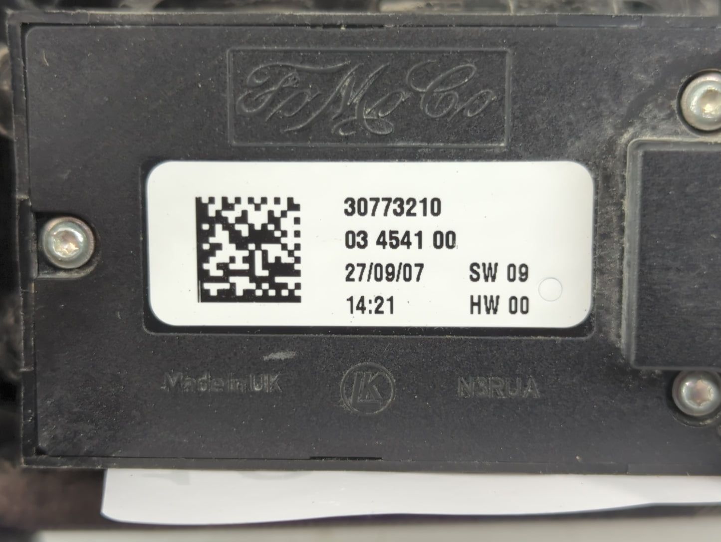 2008 Volvo V40 Master Power Window Switch Replacement Driver Side Left P/N:30773210 Fits Fits 2009 OEM Used Auto Parts - Oem