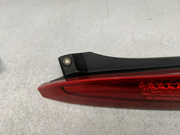 2007-2014 Volvo Xc90 Tail Light Assembly Driver Left OEM P/N:30698141 Fits Fits 2007 2008 2009 2010 2011 2012 2013 2014 OEM Used Auto Parts