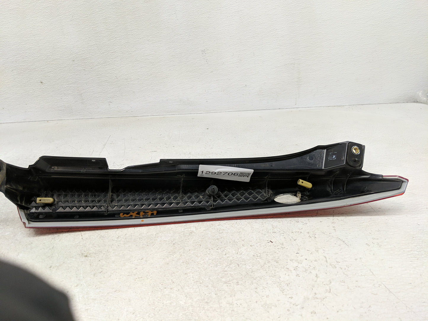 2007-2014 Volvo Xc90 Tail Light Assembly Driver Left OEM P/N:30698141 Fits Fits 2007 2008 2009 2010 2011 2012 2013 2014 OEM