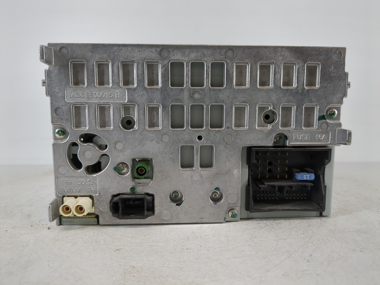 2009 Audi A4 Radio AM FM Cd Player Receiver Replacement P/N:8T1 035 186 R Fits OEM Used Auto Parts - Oemusedautoparts1.com