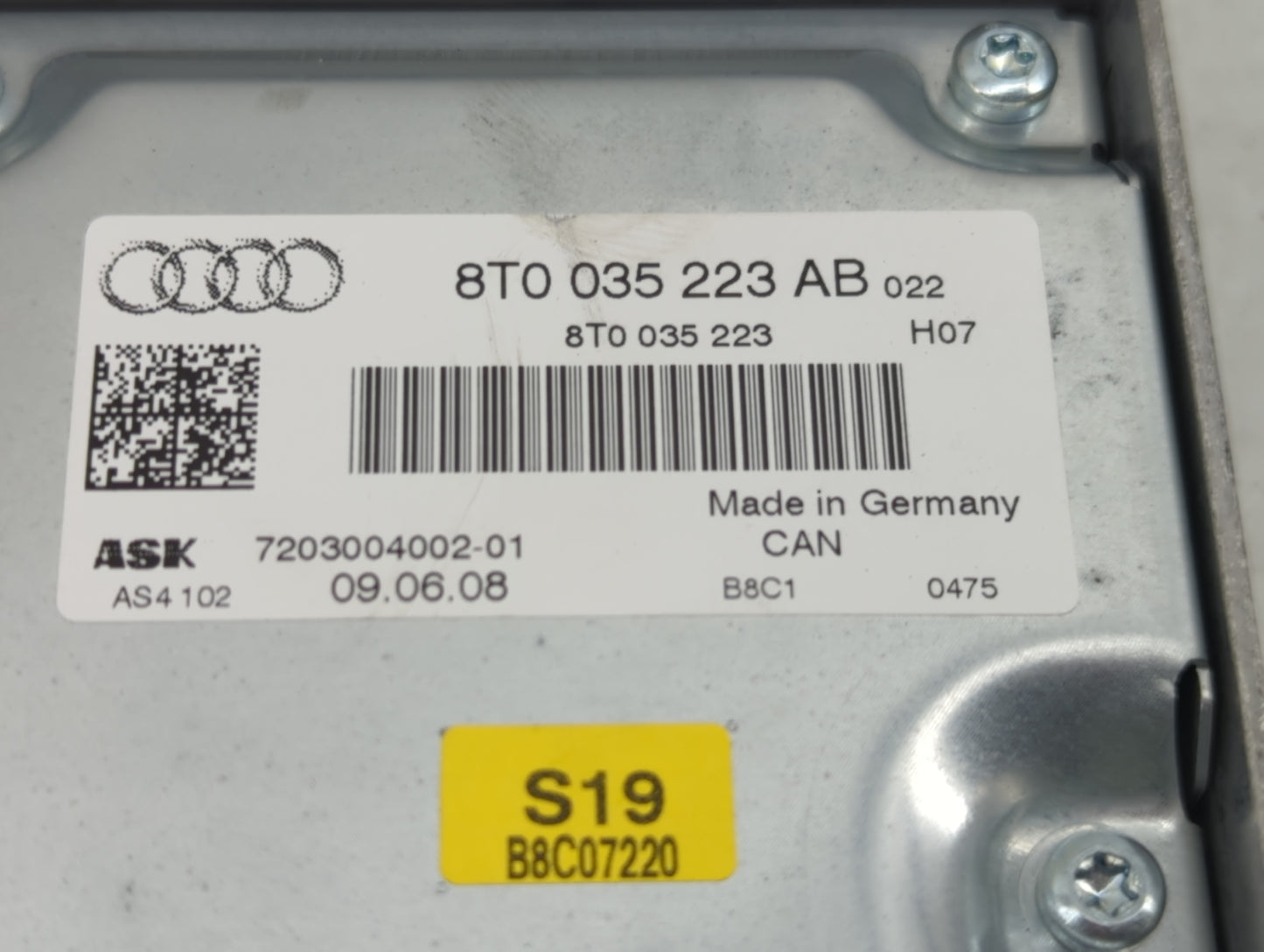 2009-2010 Audi A4 Radio AM FM Cd Player Receiver Replacement P/N:8T0 035 223 AB Fits Fits 2009 2010 OEM Used Auto Parts - Oe