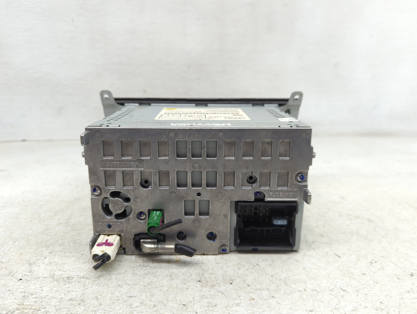 2009 Audi A4 Radio AM FM Cd Player Receiver Replacement P/N:8T1035186R Fits OEM Used Auto Parts - Oemusedautoparts1.com