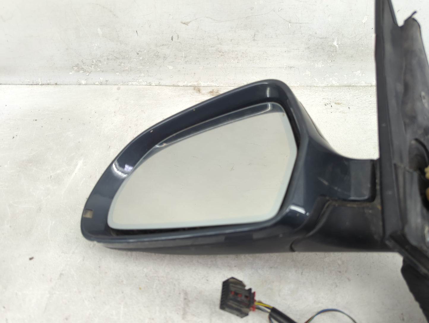 2009 Audi A4 Driver Side View Mirror - Left Door Mirror OEM Used - Oemusedautoparts1.com