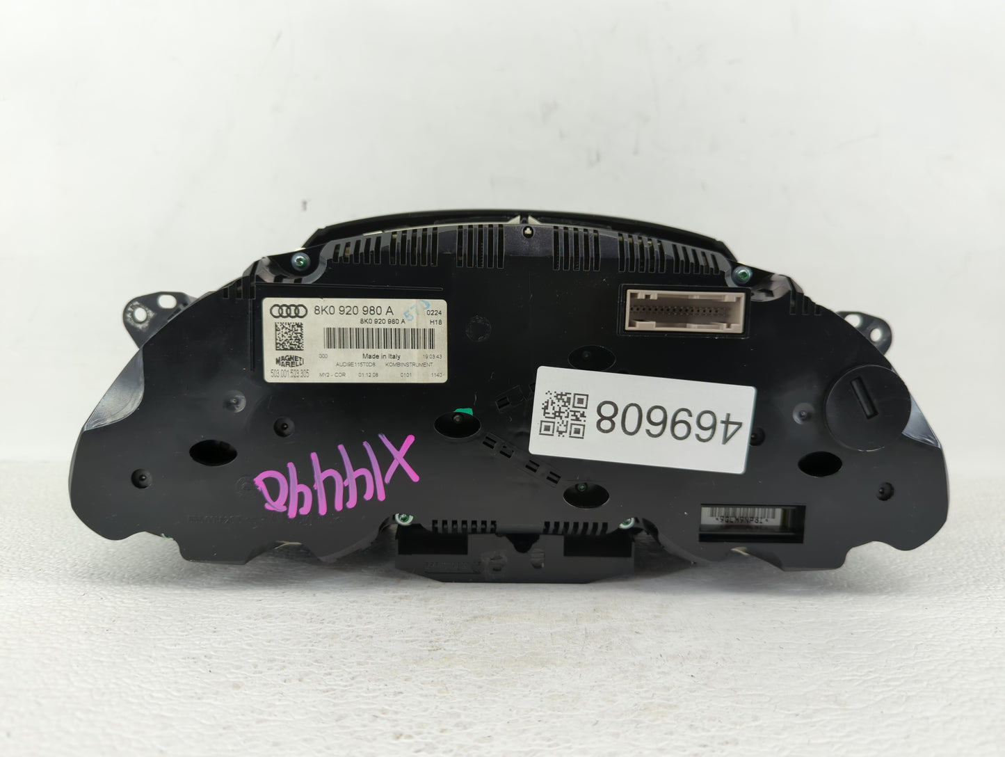 2009 Audi A4 Instrument Cluster Speedometer Gauges P/N:8K0 920 980 A 8K0 920 950 A, 8K0920950A Fits OEM Used Auto Parts - Oe