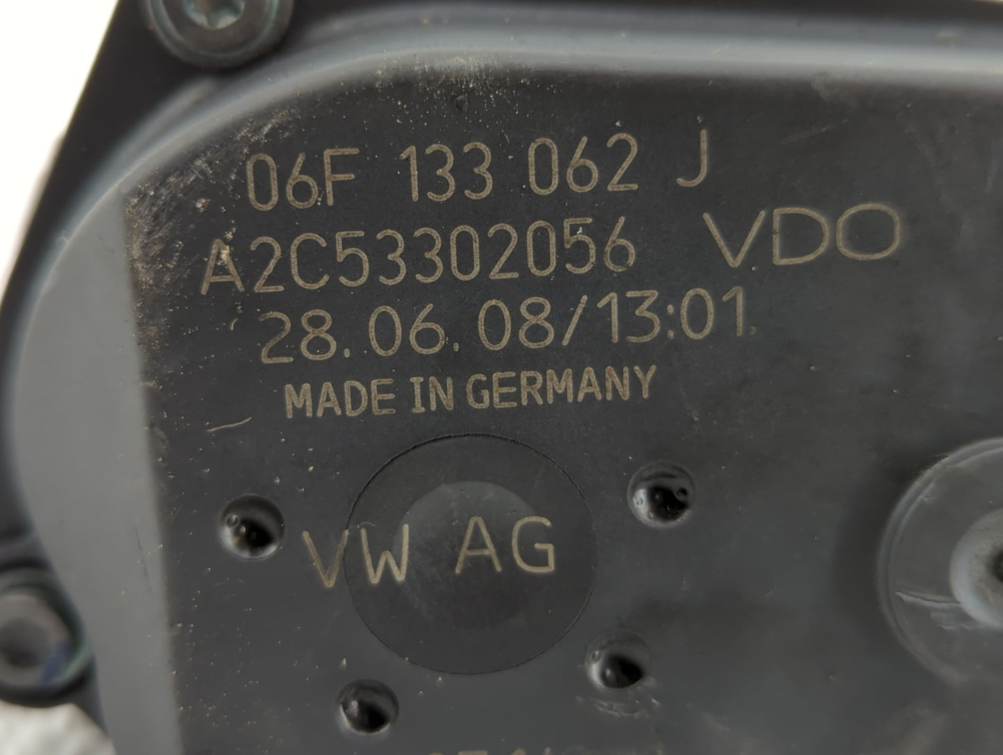 2005-2016 Audi A4 Throttle Body P/N:06F 133 062 Q 06F 133 062 J Fits OEM Used Auto Parts - Oemusedautoparts1.com