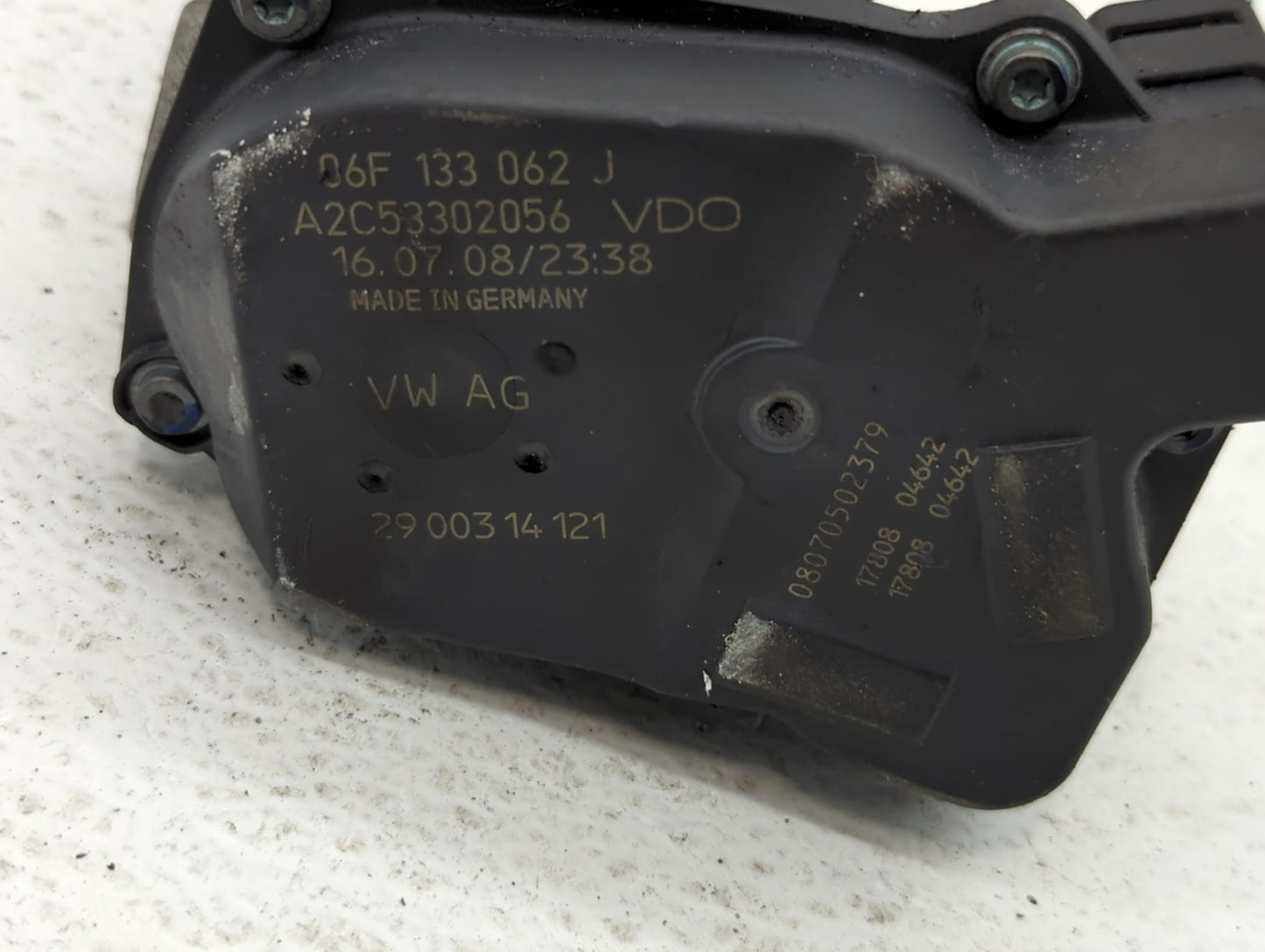 2005-2016 Audi A4 Throttle Body P/N:06F 133 062 T 06F 133 062 Q Fits OEM Used Auto Parts - Oemusedautoparts1.com