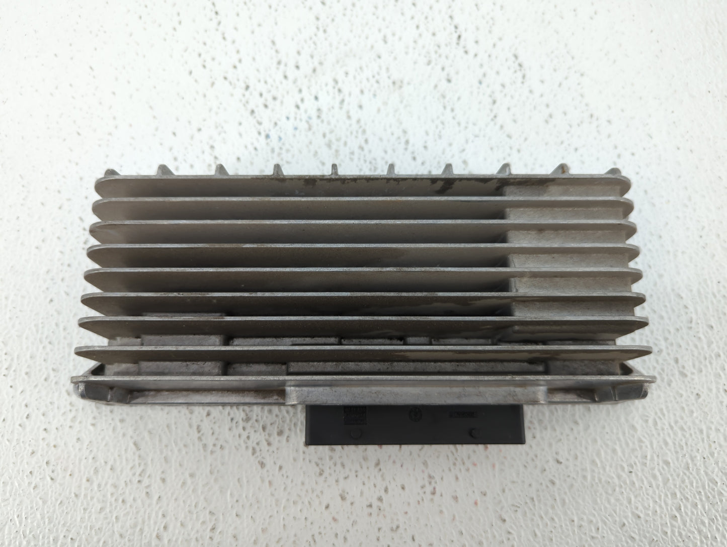 2009-2010 Audi A4 Radio AM FM Cd Player Receiver Replacement P/N:8T0035223AB Fits Fits 2009 2010 OEM Used Auto Parts - Oemus