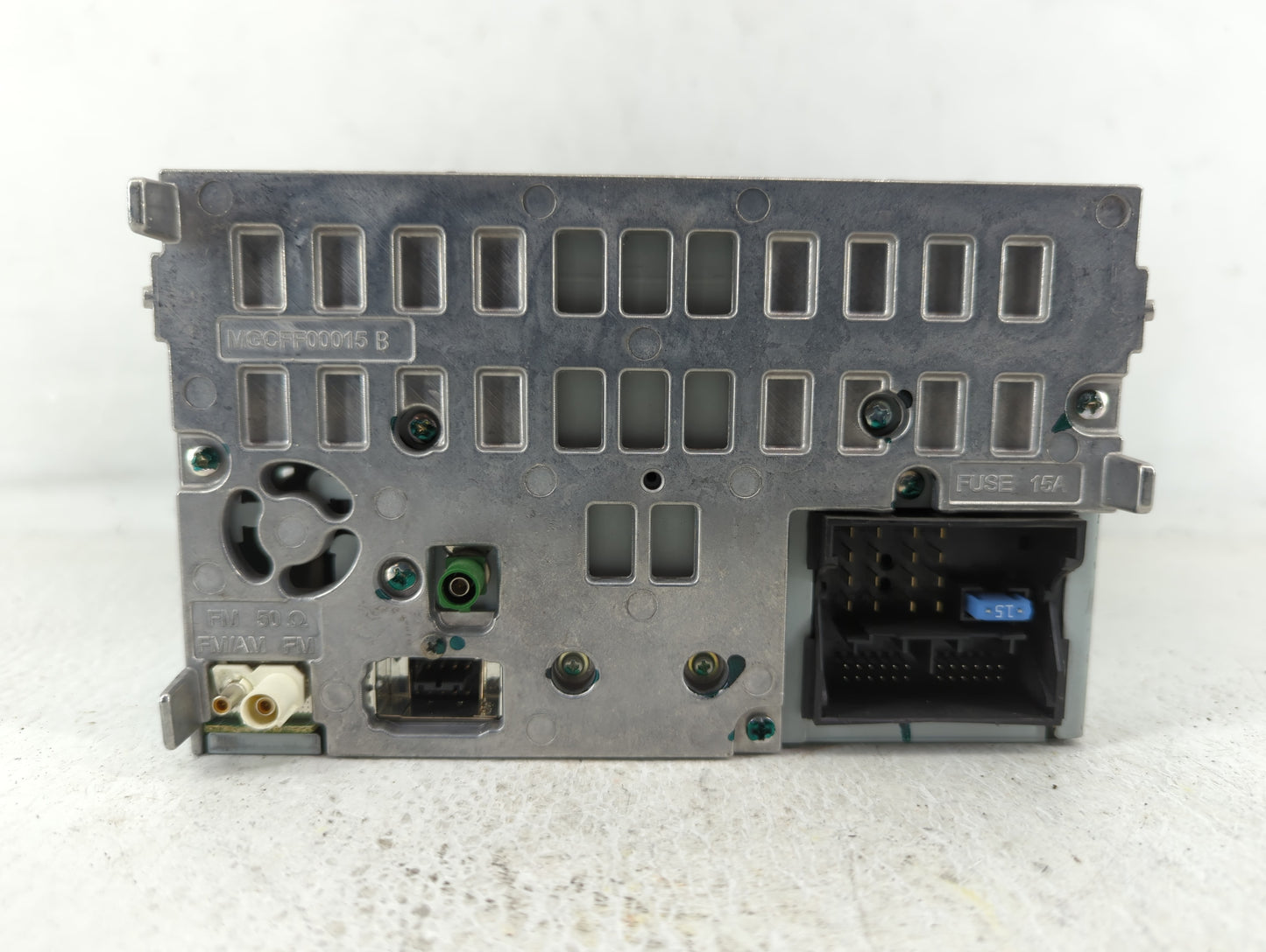2009 Audi A4 Radio AM FM Cd Player Receiver Replacement P/N:8T1 035 195 L Fits OEM Used Auto Parts - Oemusedautoparts1.com