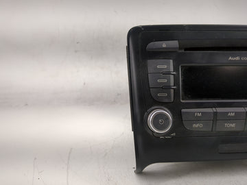 2008-2009 Audi Tt Radio AM FM Cd Player Receiver Replacement P/N:8J0 035 186 P 7 647 009 380 Fits Fits 2008 2009 OEM Used Auto Parts