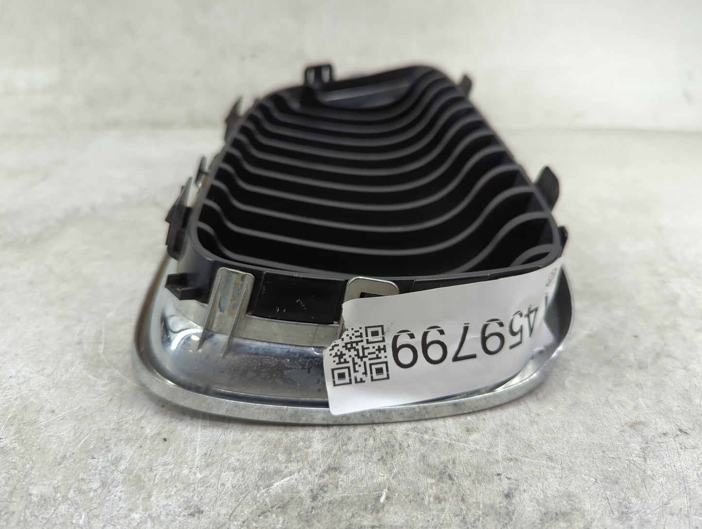 2009-2012 Bmw 328i Front Grille Bumper Not Included 1459799 - Oemusedautoparts1.com