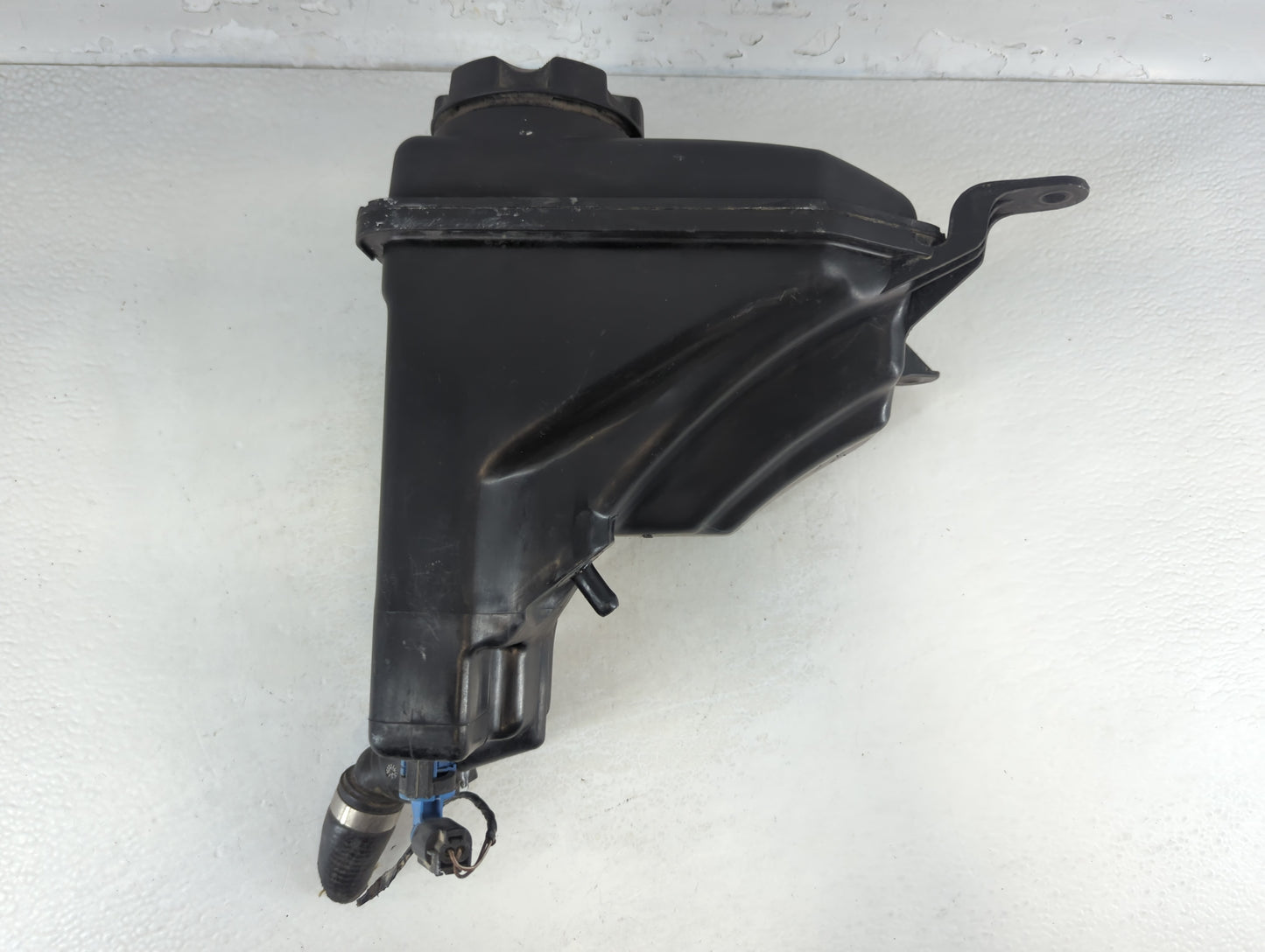 2007-2013 Bmw 328i Windshield Washer Fluid Reservoir Bottle Oem - Oemusedautoparts1.com