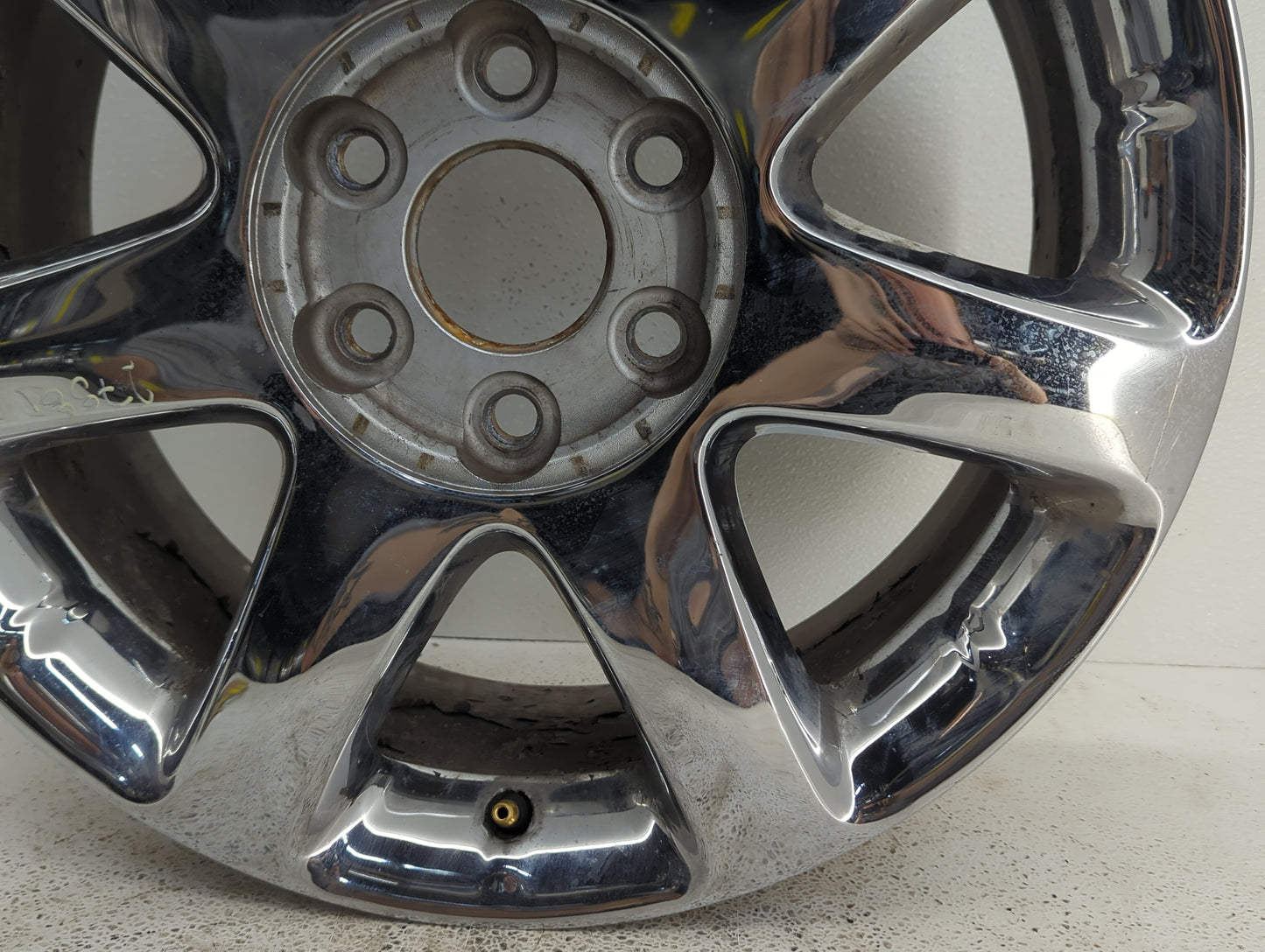 2008-2010 Buick Enclave Oem Wheel Rim 1074266 - Oemusedautoparts1.com