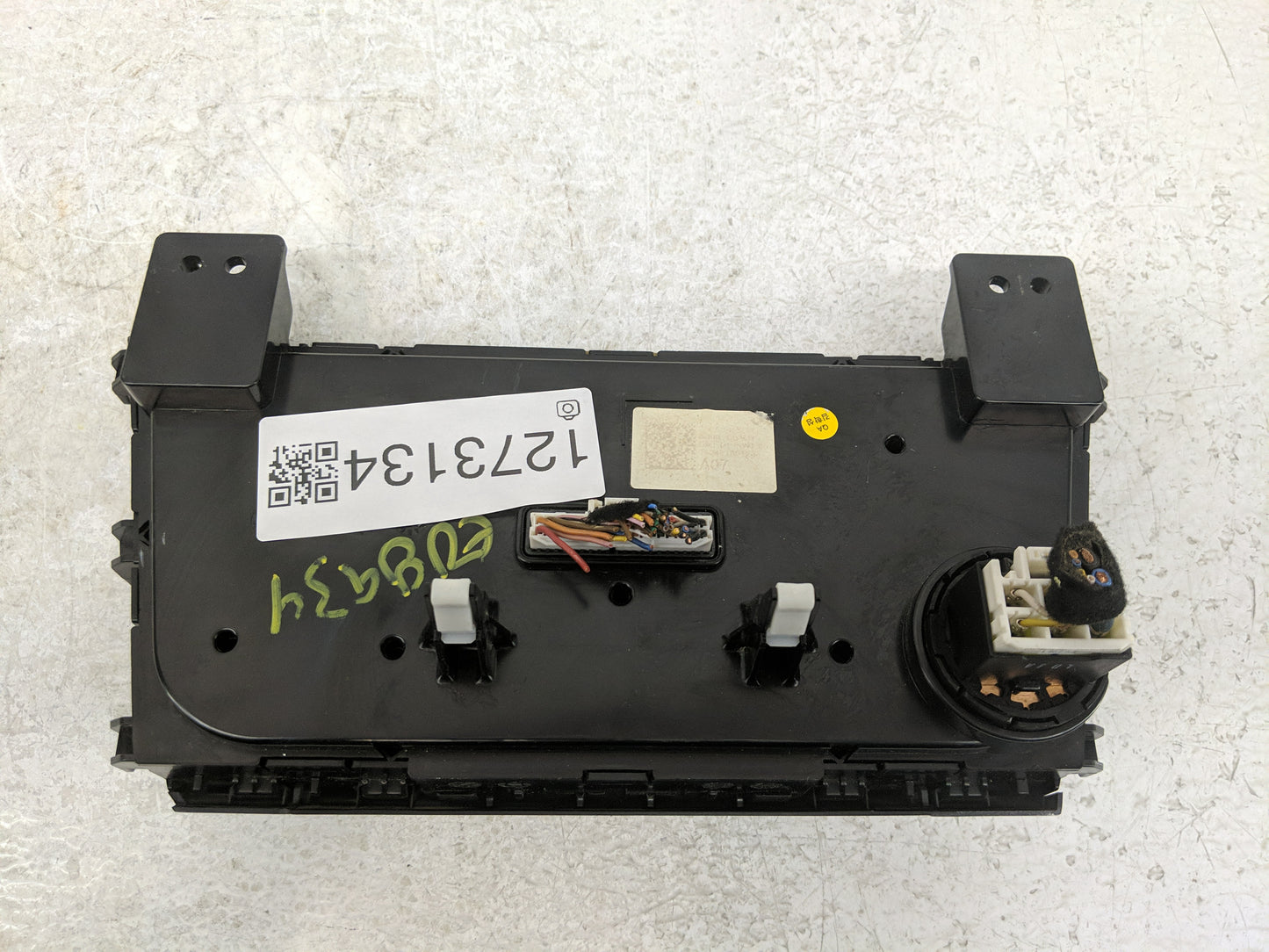 2008-2017 Buick Enclave Climate Control Module Temperature AC/Heater Replacement Fits OEM Used Auto Parts - Oemusedautoparts