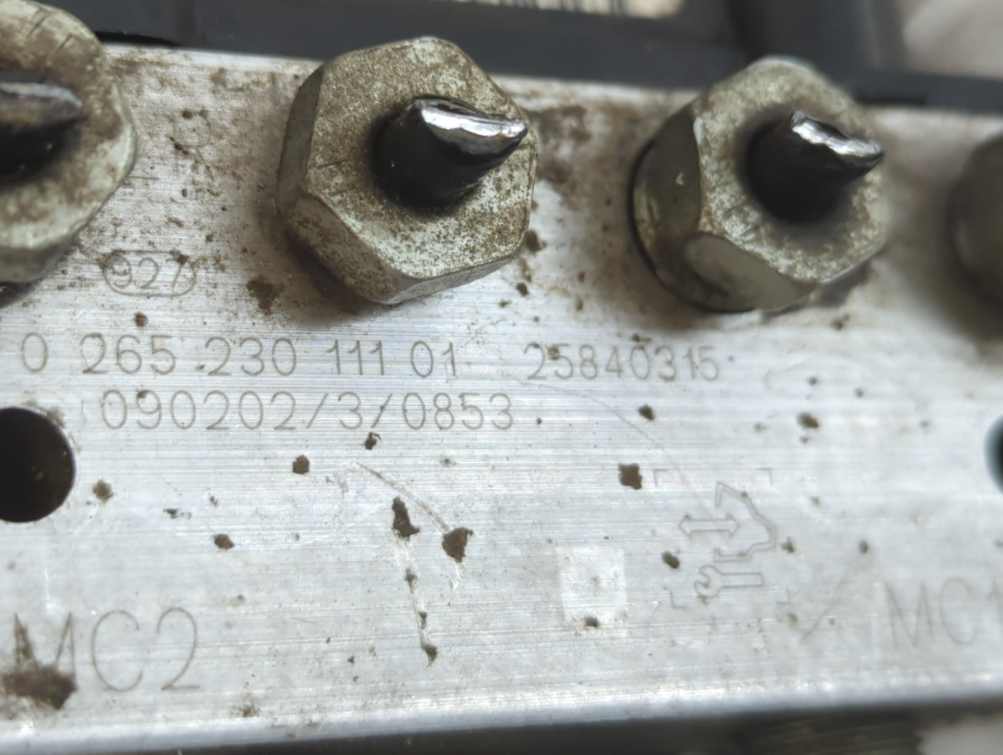 2009-2011 Buick Enclave ABS Pump Control Module Replacement P/N:0 265 230 111 01 25840315 Fits Fits 2008 2009 2010 2011 OEM