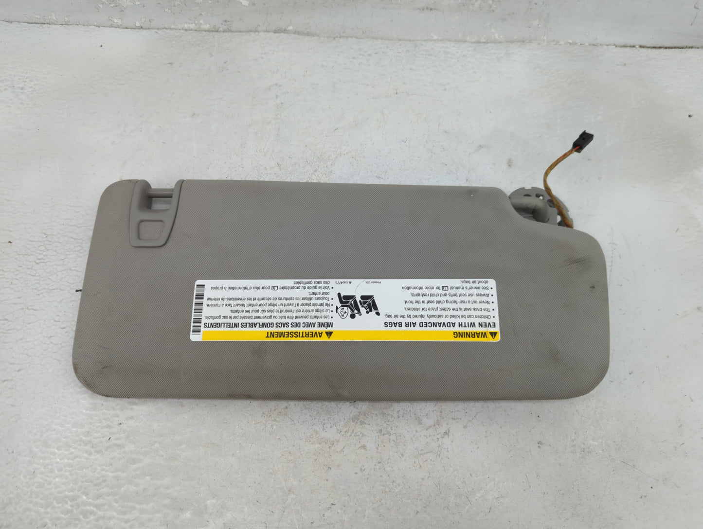 2008-2017 Buick Enclave Sun Visor Shade Replacement Driver Left Mirror Fits OEM Used Auto Parts - Oemusedautoparts1.com