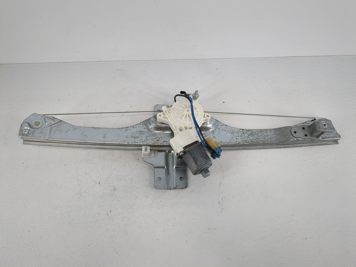 2008-2012 Buick Enclave Window Regulator Right Passenger Rear - Oemusedautoparts1.com
