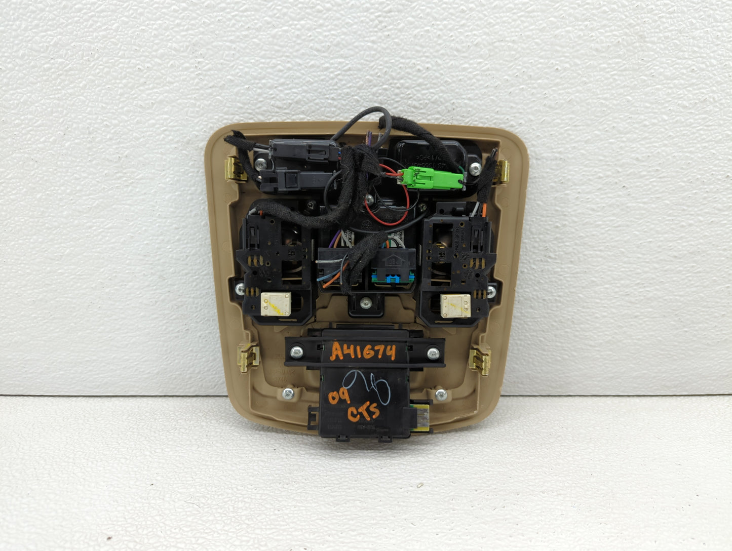 2009 Cadillac Cts Overhead Roof Console - Oemusedautoparts1.com