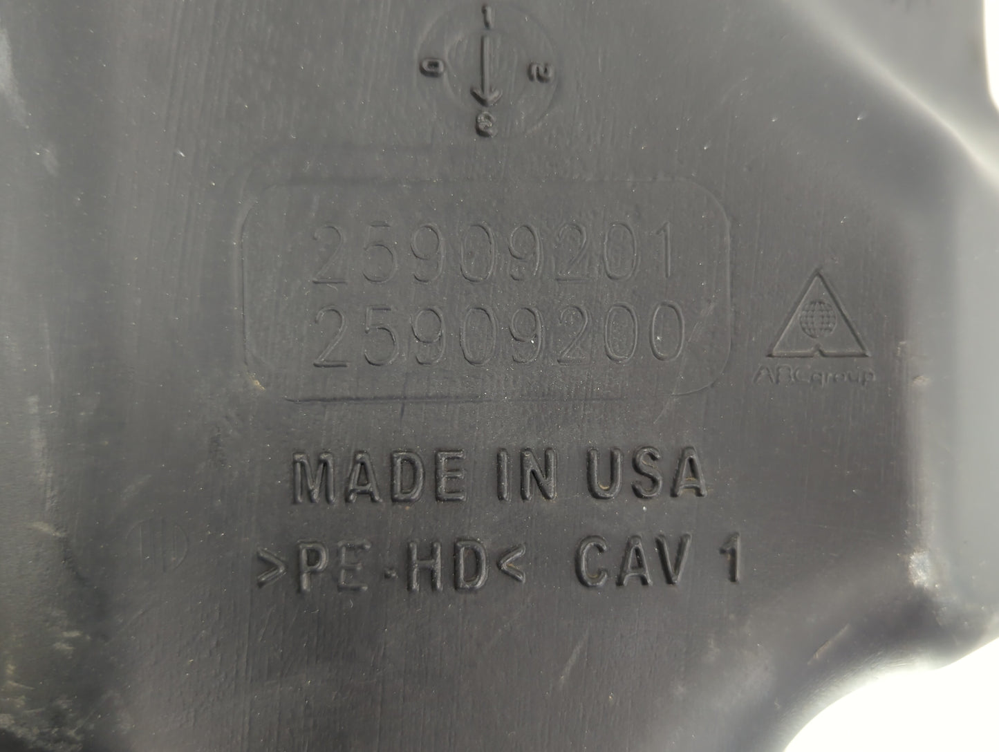 2009 Cadillac Cts Windshield Washer Fluid Reservoir Bottle Oem - Oemusedautoparts1.com