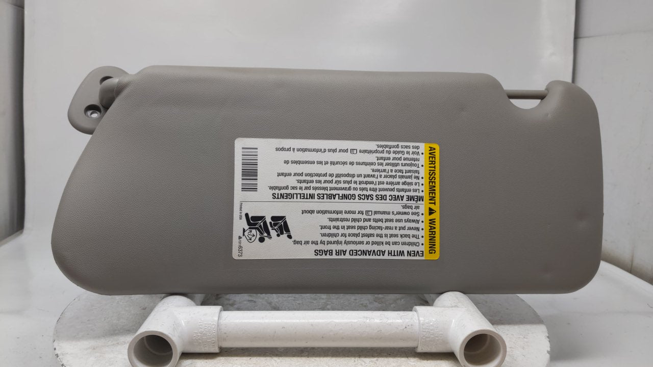 2009 Cadillac Srx Sun Visor Shade Replacement Passenger Right Mirror Fits OEM Used Auto Parts - Oemusedautoparts1.com