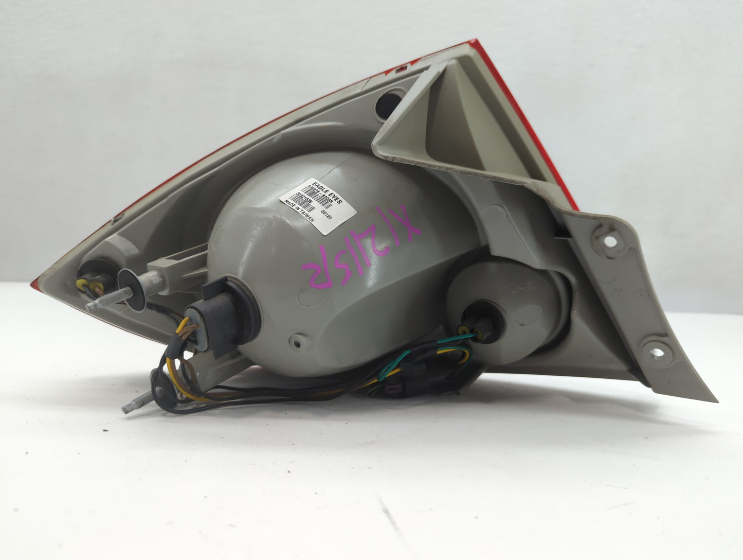 2005-2010 Chevrolet Cobalt Tail Light Assembly Passenger Right OEM P/N:30321535 GM376-B000R Fits OEM Used Auto Parts - Oemus