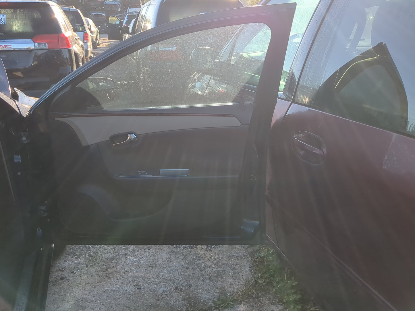 2009 Chevrolet Malibu Front Right Passenger Interior Door Panel Trim - Oemusedautoparts1.com
