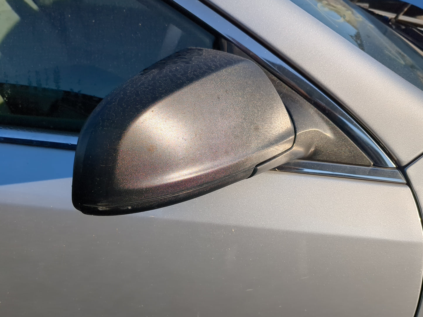 2008-2012 Chevrolet Malibu Passenger Side View Mirror - Right Door Mirror OEM Used - Oemusedautoparts1.com