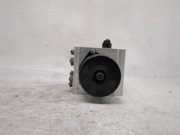2008-2009 Chevrolet Malibu ABS Pump Control Module Replacement P/N:25949990 Fits Fits 2008 2009 OEM Used Auto Parts