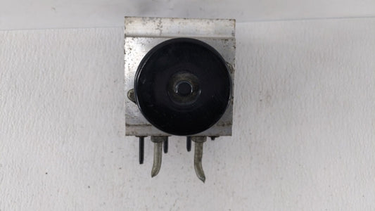 2008-2009 Chevrolet Malibu ABS Pump Control Module Replacement P/N:25949989 20812604, 25928254, 25952591 Fits Fits 2008 2009 OEM Used Auto Parts