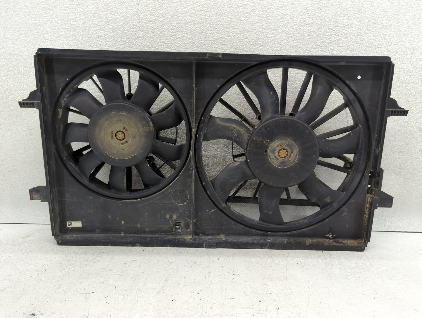 2004-2012 Chevrolet Malibu Left Radiator Fan Motor Assembly 613212 - Oemusedautoparts1.com