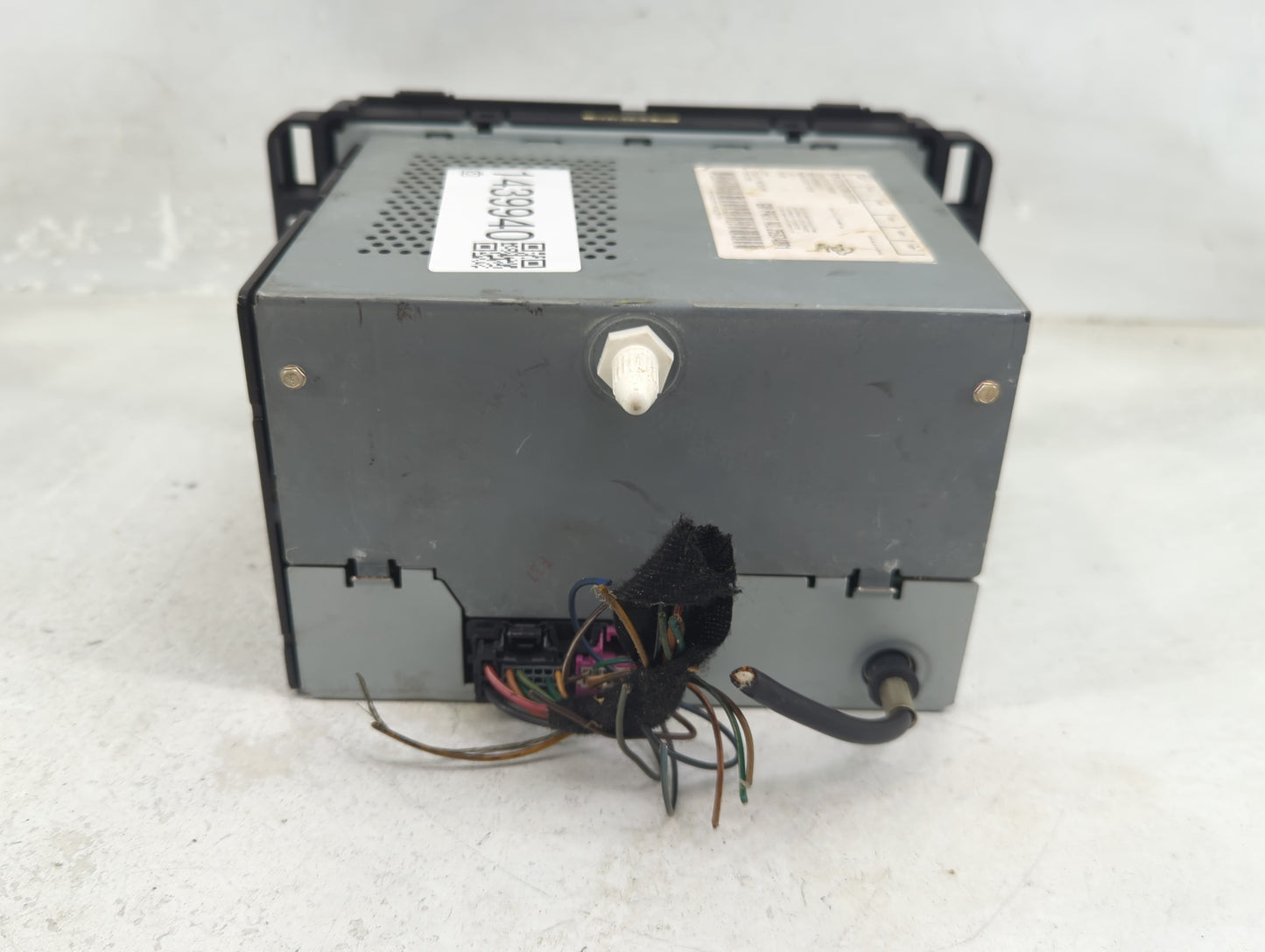 2007-2013 Chevrolet Silverado 1500 Radio AM FM Cd Player Receiver Replacement P/N:28198497 25974801 Fits OEM Used Auto Parts
