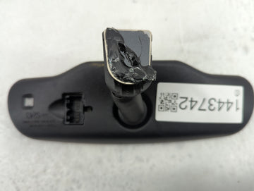 2009-2013 Chevrolet Silverado 1500 Interior Rear View Mirror Replacement OEM P/N:22915243 Fits OEM Used Auto Parts