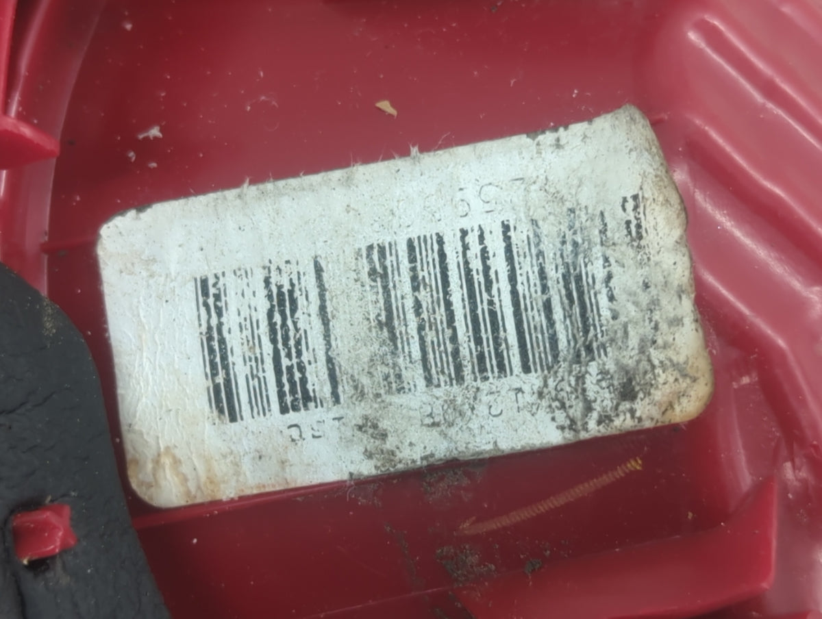 2009 Chevrolet Traverse Passenger Right Side Deck Lid Mounted Tail Light - Oemusedautoparts1.com
