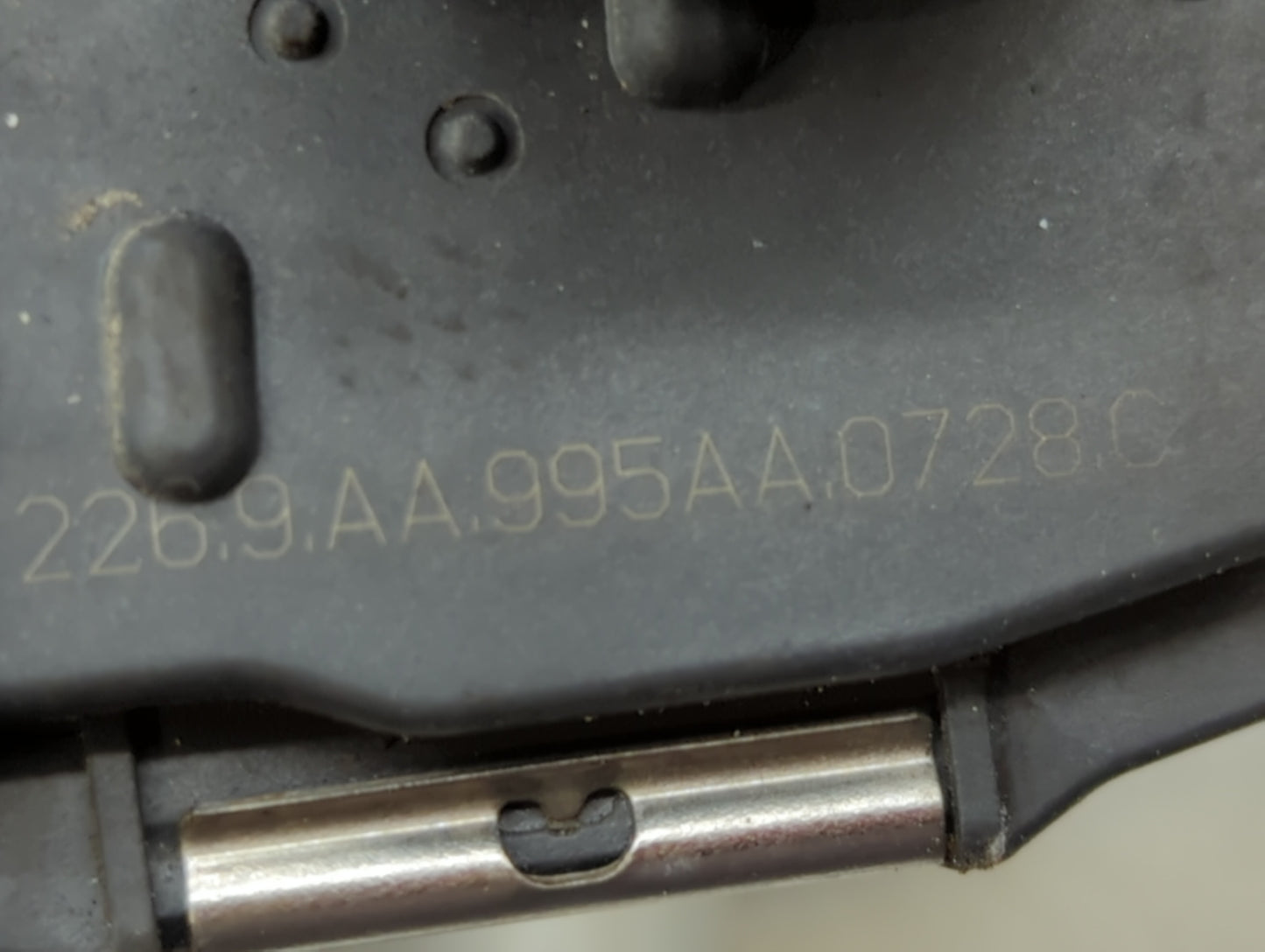 2009-2011 Chevrolet Traverse Throttle Body P/N:995AA Fits Fits 2007 2008 2009 2010 2011 OEM Used Auto Parts - Oemusedautopar