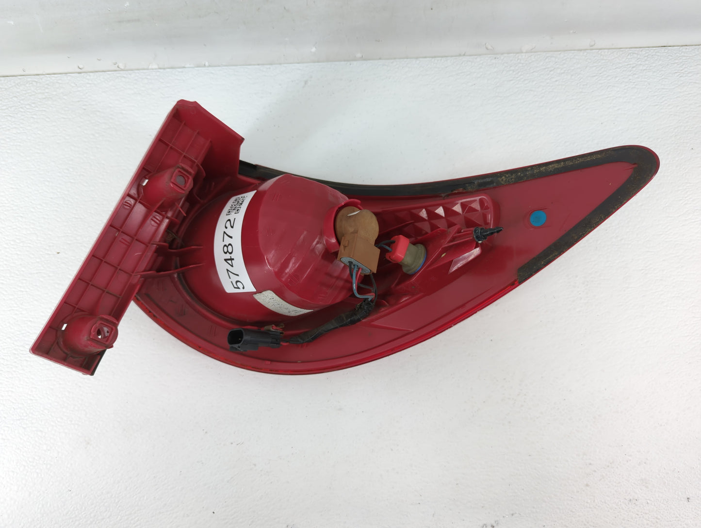 2009 Chevrolet Traverse Tail Light Assembly Driver Left OEM P/N:ZFY-00928-GM Fits OEM Used Auto Parts - Oemusedautoparts1.co