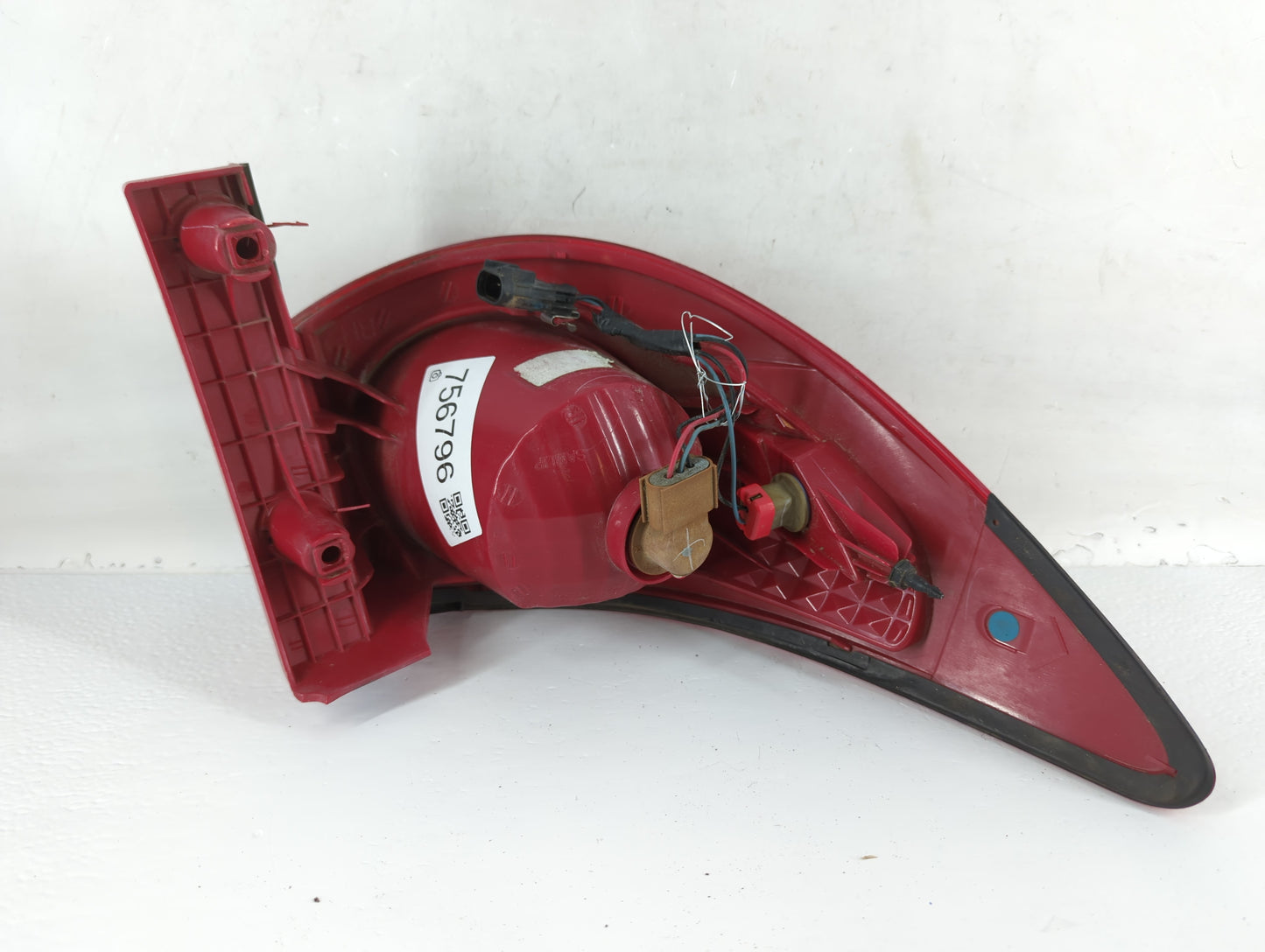 2009 Chevrolet Traverse Tail Light Assembly Passenger Right OEM P/N:ZFY-00928-GM Fits OEM Used Auto Parts - Oemusedautoparts