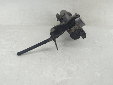2004-2010 Chrysler Pt Cruiser Throttle Body P/N:04891440AB Fits Fits 2004 2005 2006 2007 2008 2009 2010 OEM Used Auto Parts