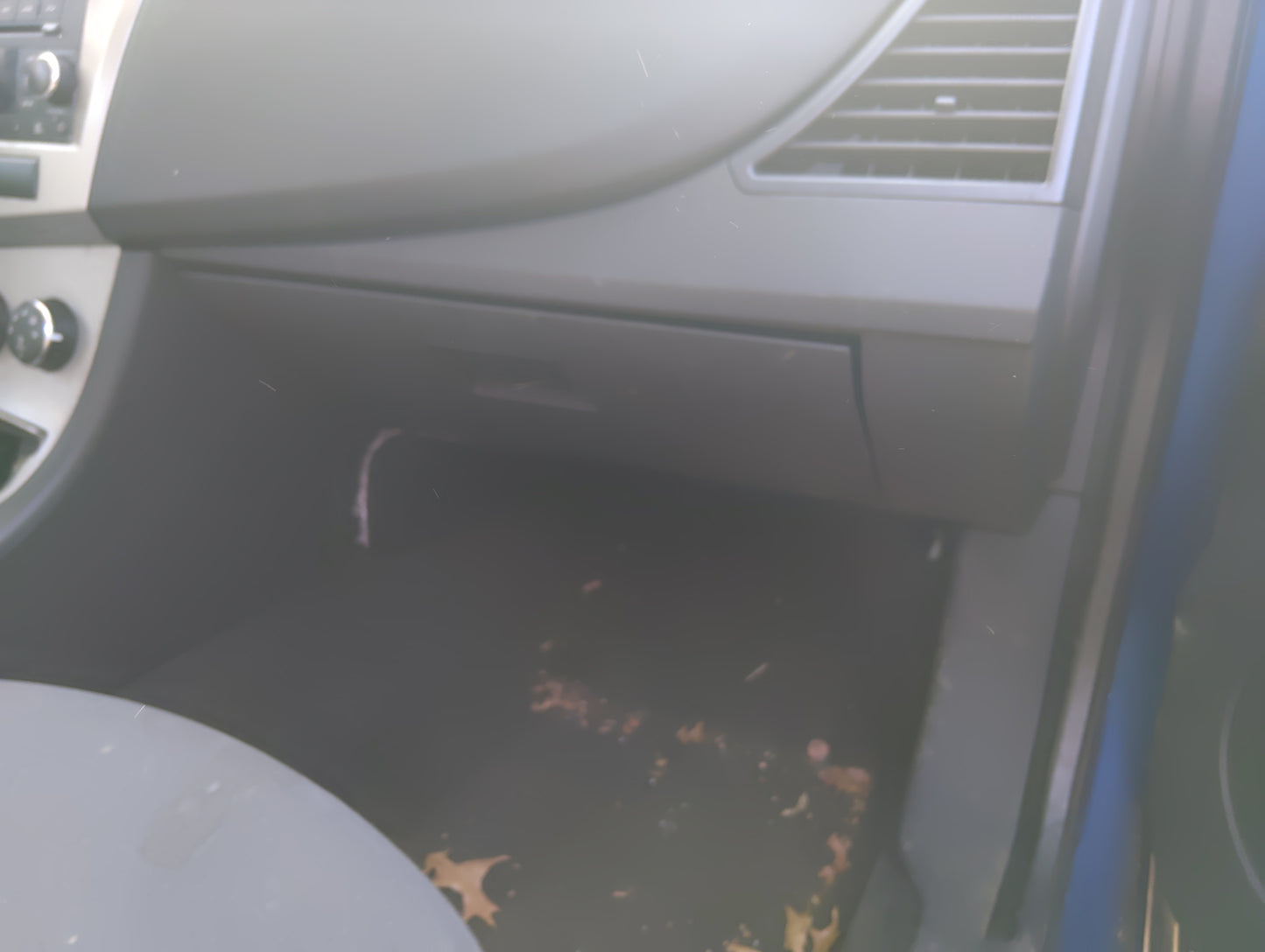 2009 Chrysler Sebring Passenger Glove Box Door Storage Compartment 5036188 - Oemusedautoparts1.com