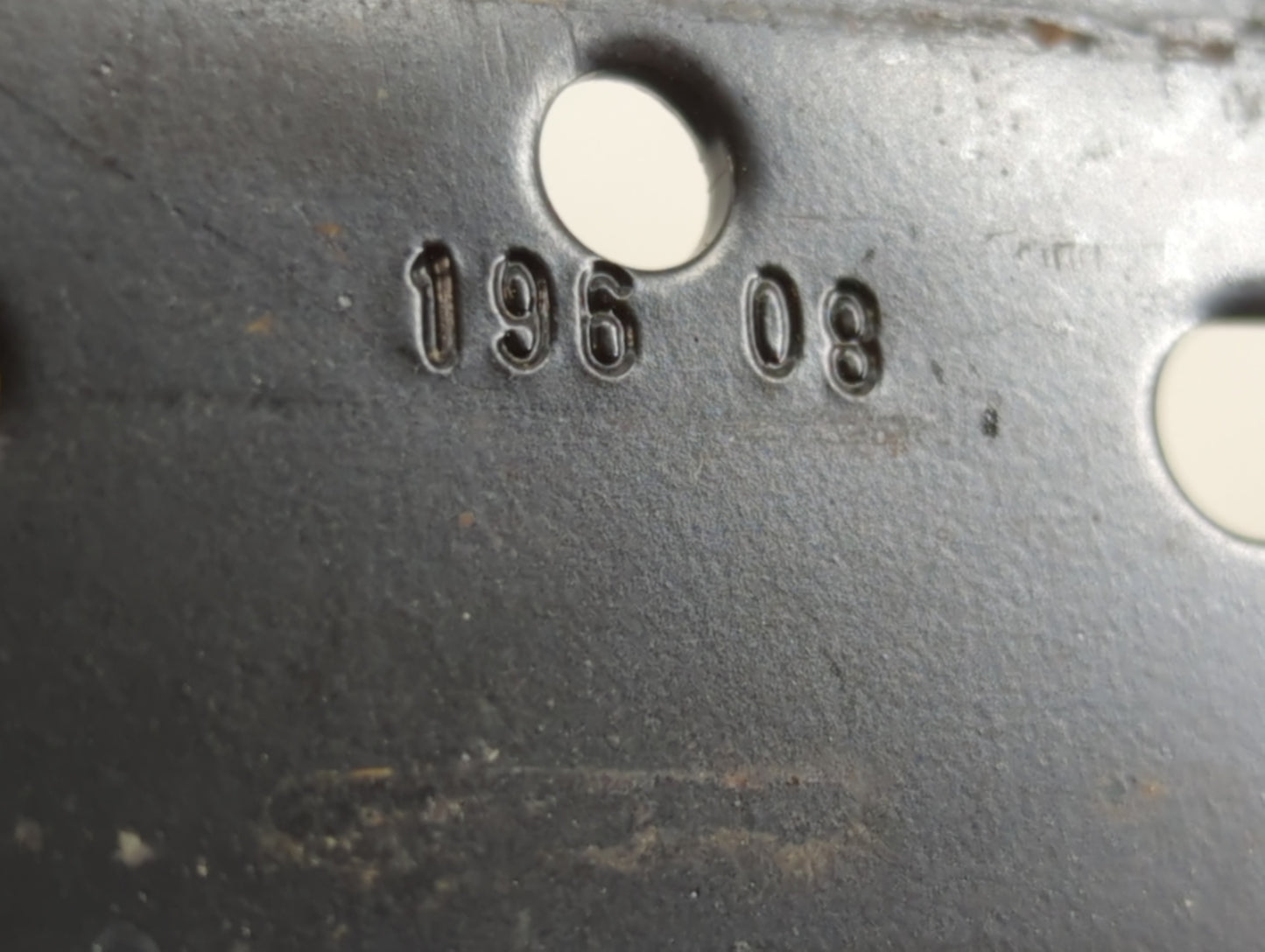 2007-2009 Dodge Caliber Center Console Armrest Cover Lid P/N:196 08 Fits Fits 2007 2008 2009 OEM Used Auto Parts - Oemusedau