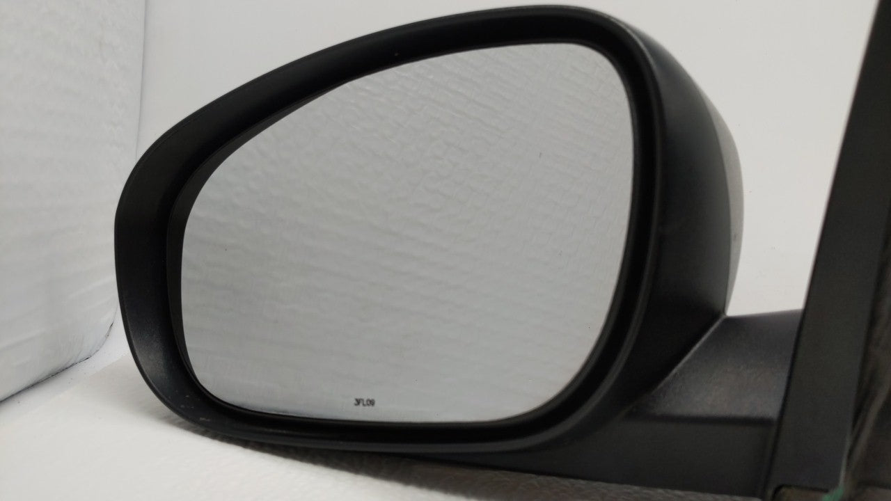 2006-2010 Dodge Charger Driver Side View Mirror - Left Door Mirror OEM Used - Oemusedautoparts1.com