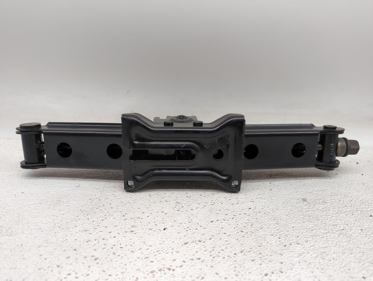 2009 Dodge Journey Spare Scissor Car Jack 1415718 - Oemusedautoparts1.com