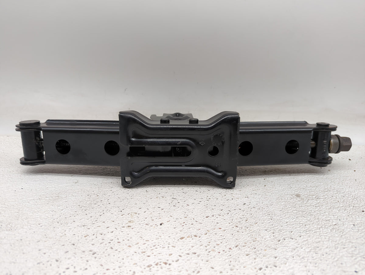 2009 Dodge Journey Spare Scissor Car Jack 1415718 - Oemusedautoparts1.com
