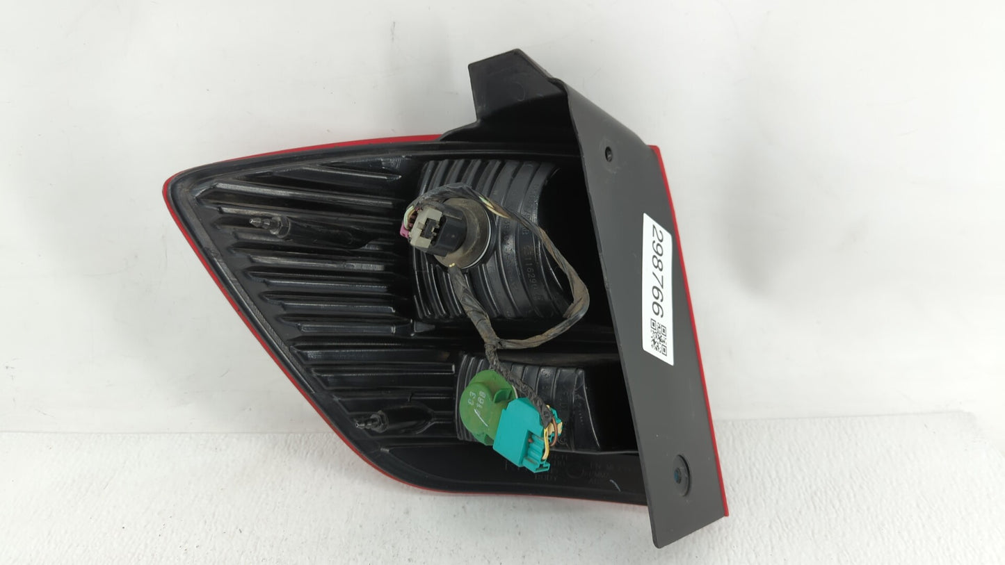 2009 Dodge Journey Tail Light Assembly Passenger Right OEM P/N:05116290AE 05067785AB, 05067784AB, 05116290AD Fits OEM Used A
