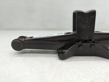 2009 Dodge Journey Spare Scissor Car Jack